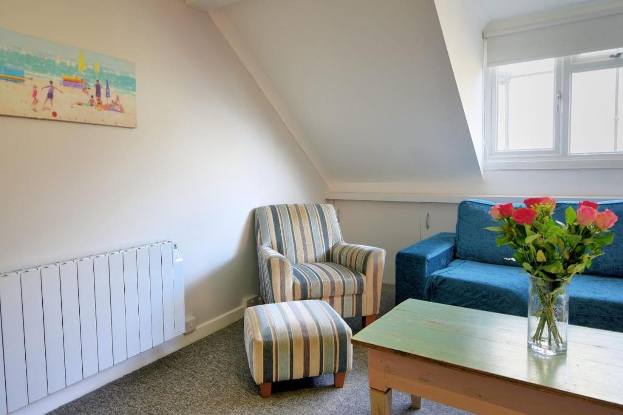 The Retreat Apartment Lyme Regis Exterior foto